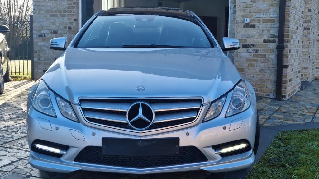 Mercedes E220 coupe avantgarde nette staat, Autos, Bluetooth, Euro 5, Achat, Entretenue par le concessionnaire
