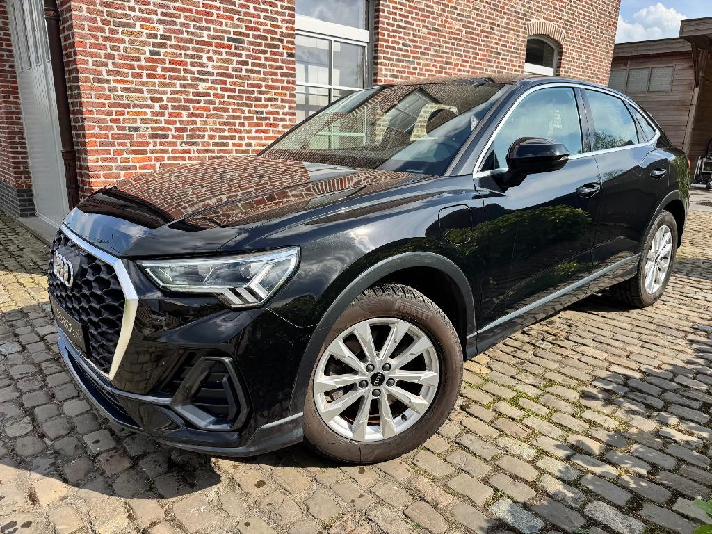 Audi Q3 Sportback 45 TFSIe / Cognac leder /ACC/Camera/245pk, Auto's, Euro 6, 4 cilinders, Zwart, Leder