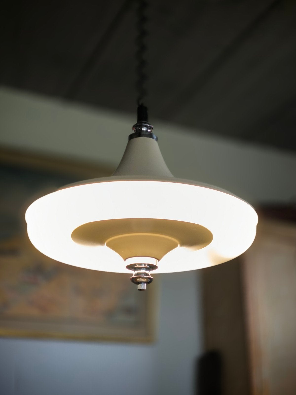 Lampe suspension Space Age Massive 05652 beige, Maison & Meubles, Lampes | Lampadaires, Utilisé, Métal, Enlèvement ou Envoi