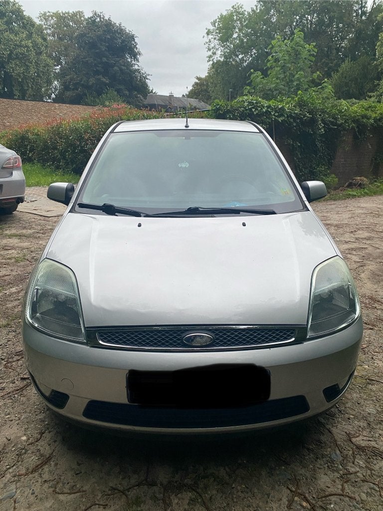 Ford Fiesta 2005, Autos, Argent ou Gris, Achat, 1299 cm³, Noir