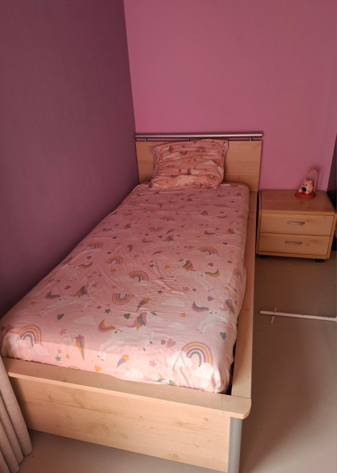 1-persoonsbed met logeerbed/opberglade en nachtkastje, Ophalen, Gebruikt, Eenpersoons