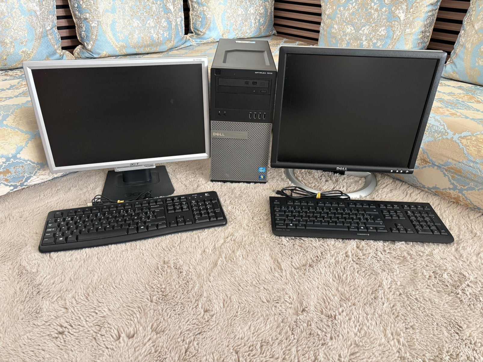 2 PC + 1 écran + 2 claviers, Informatique & Logiciels, Enlèvement ou Envoi, Utilisé