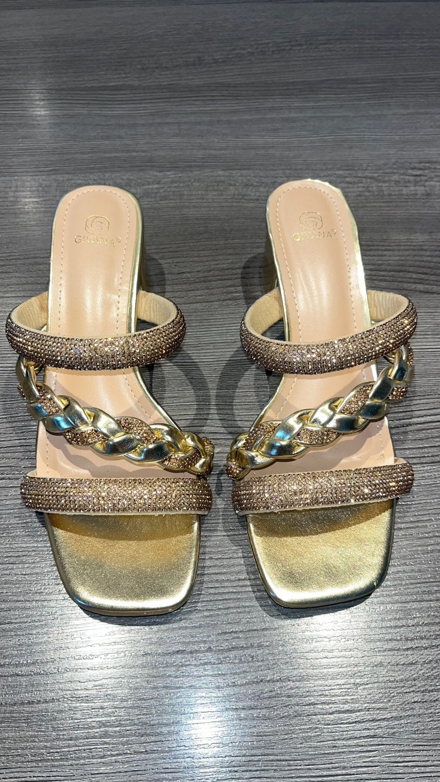 Goude hakke schoenen van Givana, Kleding | Dames, Schoenen, Schoenen met lage hakken, Overige kleuren, Nieuw, Ophalen of Verzenden