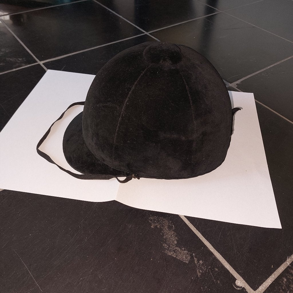 oude paardenrijhelm, Gebruikt, Kinderen, Overige merken, Ophalen of Verzenden