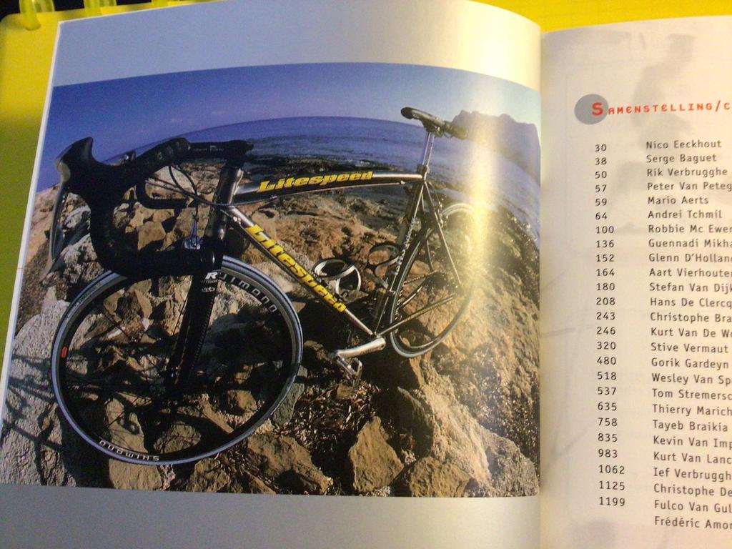 persfolder  2002 team lotto litespeed, mc ewen ,tchmil, Envoi, Comme neuf