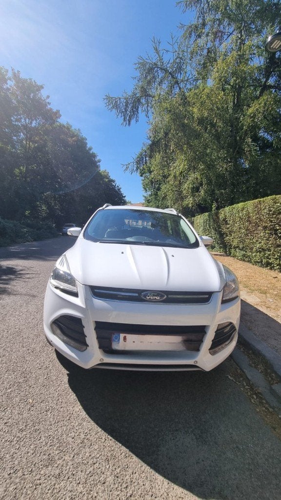 Ford Kuga, Auto's, 139 g/km, 4 cilinders, Leder en Stof, Wit