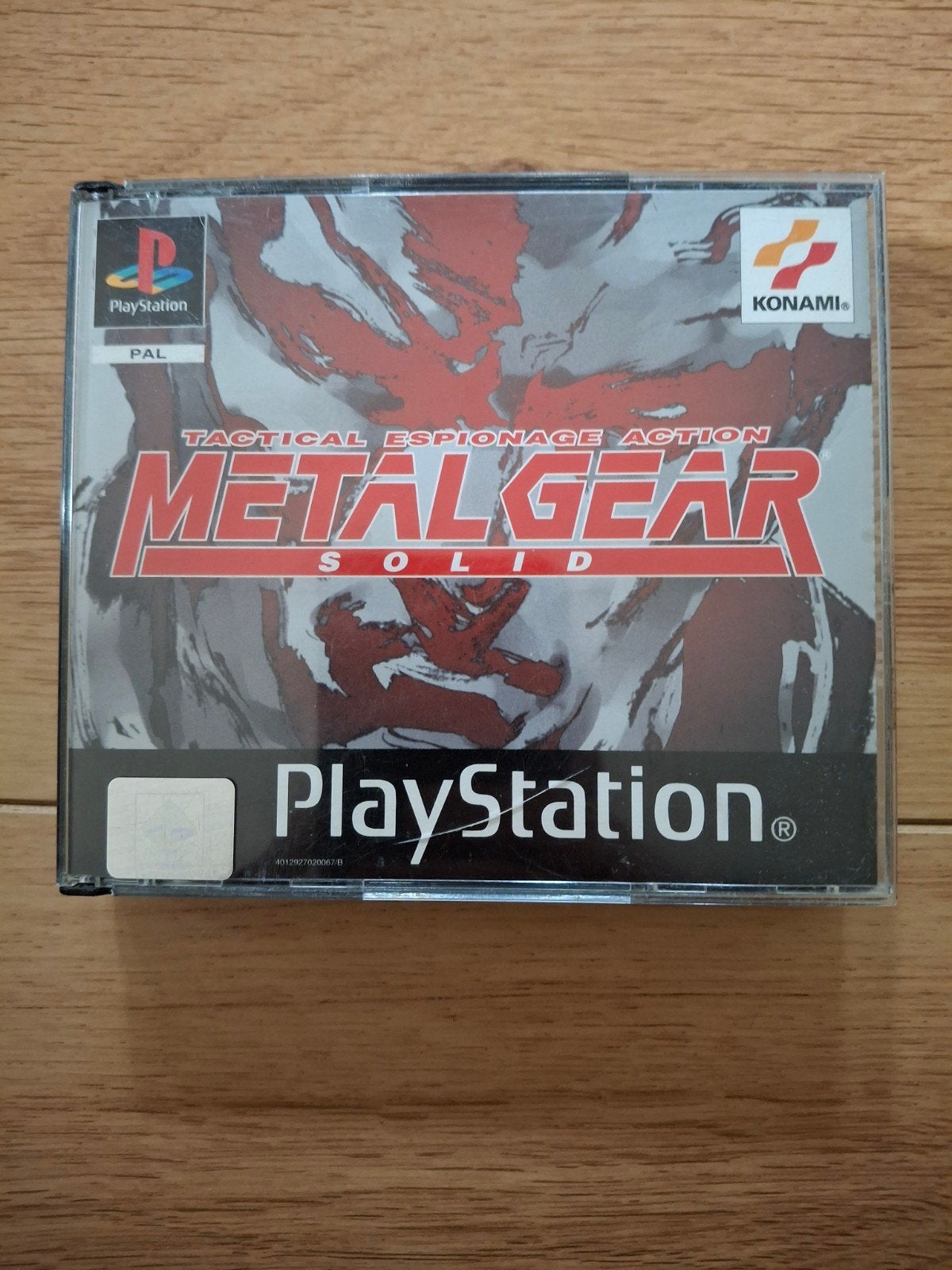 Metal Gear Solid + silent hill demo compleet, Ophalen of Verzenden, Zo goed als nieuw, Avontuur en Actie