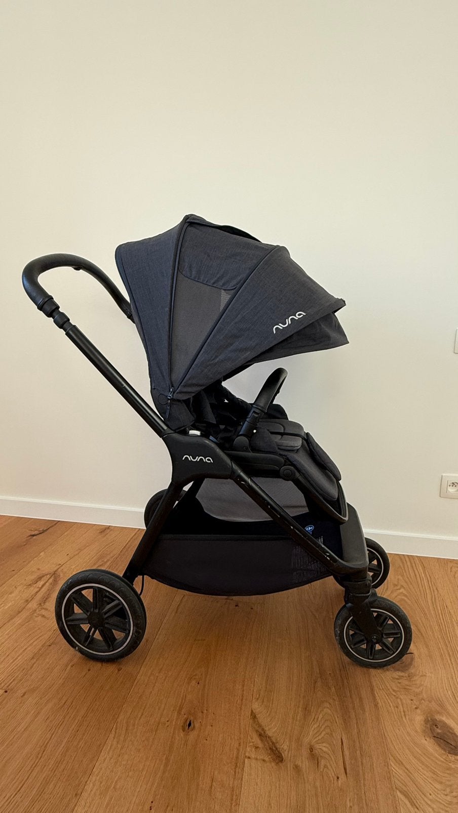 Nuna Triv Next Poussette + Nacelle, Enfants & Bébés, Enlèvement, Comme neuf, Autres marques