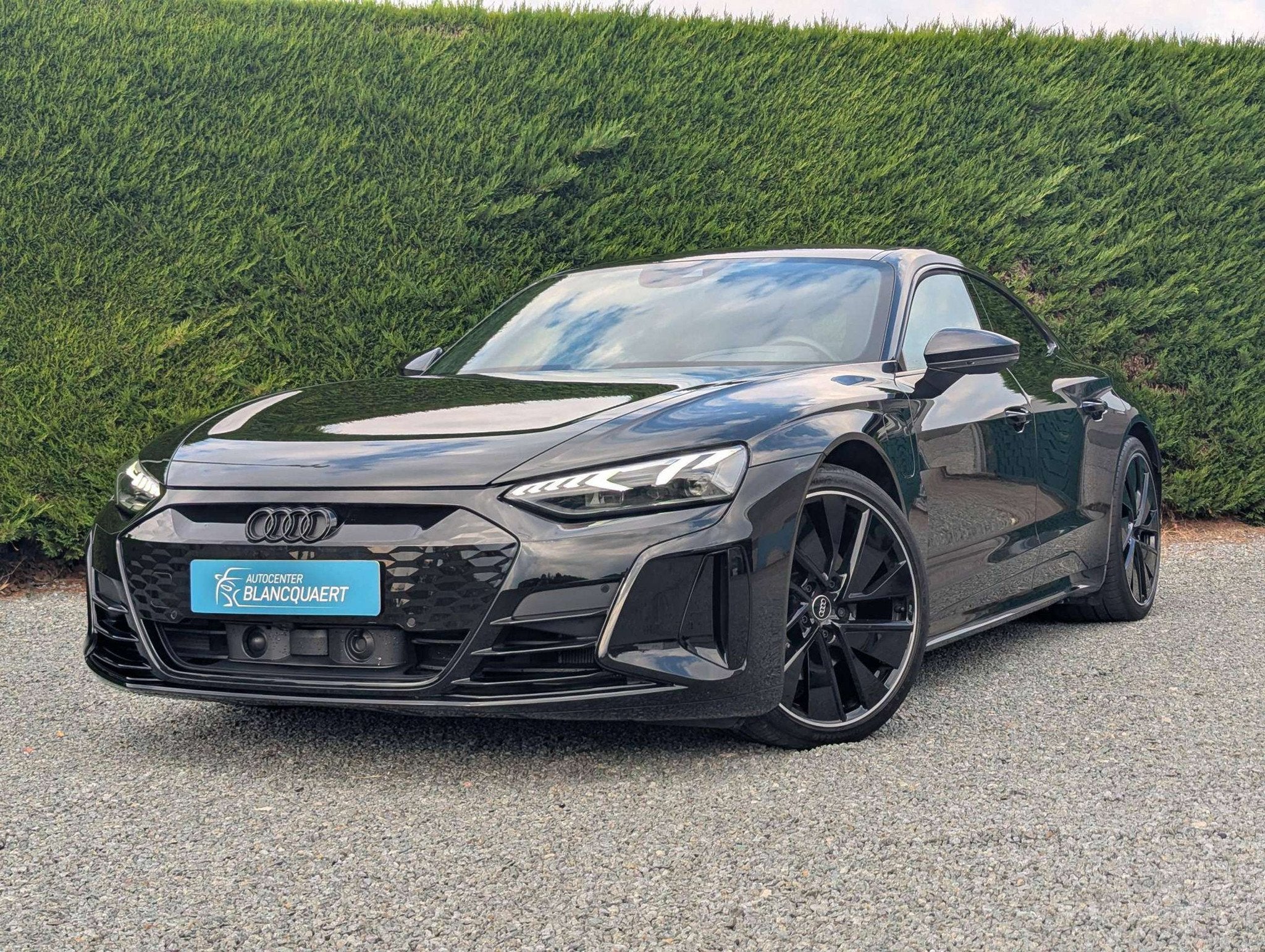Audi e-tron GT Sportstoel plus - Matrix led - glazen dak - b, Auto's, Automaat, 4 deurs, Gebruikt, Zwart