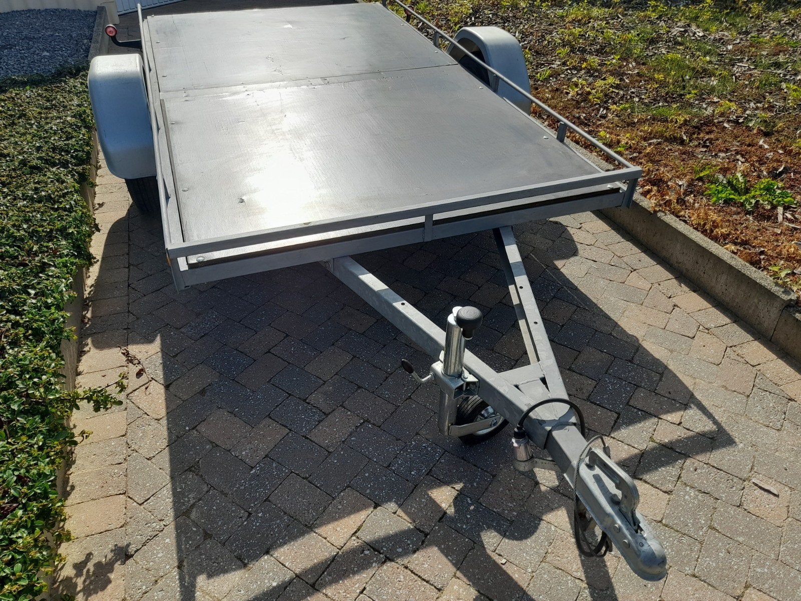 Enkelas 750kg  plateau, Ophalen, Zo goed als nieuw