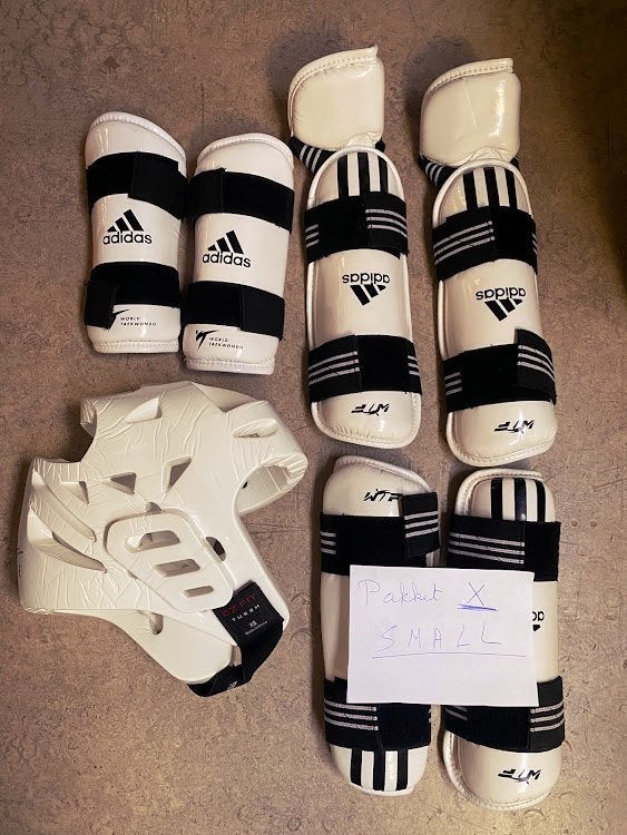 Taekwondo bescherming kids Adidas Maat X Small, Taille XS ou plus petite, Enlèvement ou Envoi, Taekwondo