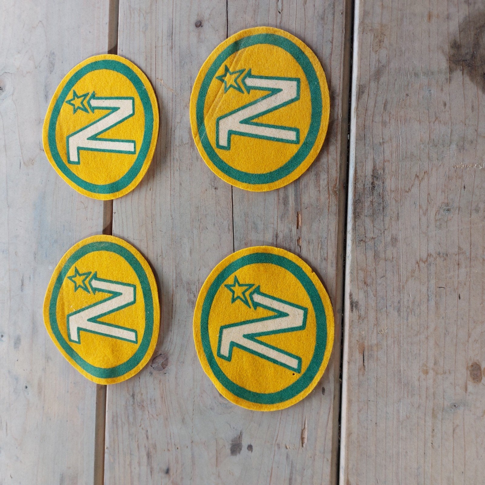 vintage minnesota north stars patches, Sport en Fitness, Ophalen of Verzenden, Zo goed als nieuw, Kleding