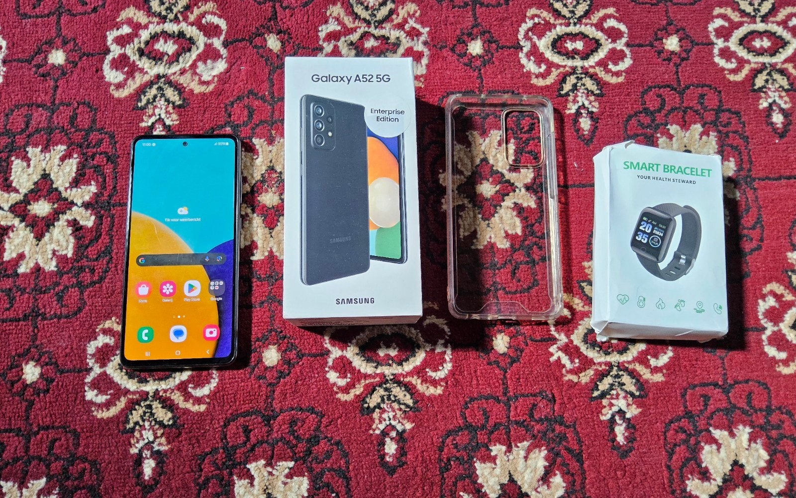 Samsung galaxy A52, 5g Met accessoires
Met kabel ,oplader ,, Ophalen of Verzenden