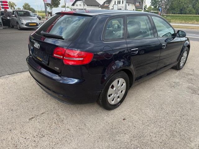 Audi A3 1600TDI Sportback Airco Cruise!, Autos, Euro 5, Entreprise, Boîte manuelle, 5 portes