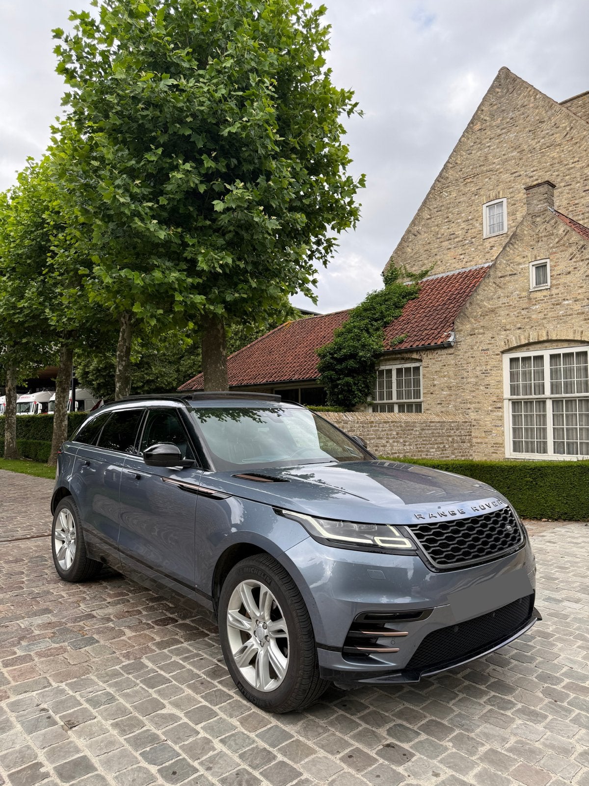 Landrover Velar R-Dynamic 180 pk - 175.000 km, Auto's, Automaat, Alcantara, Diesel, Particulier