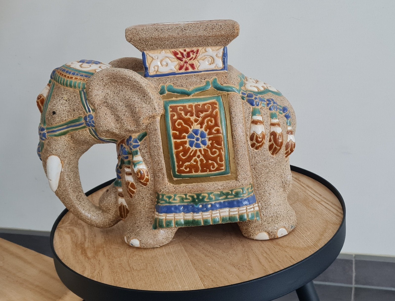 Support pour plantes en forme d'éléphant, Enlèvement