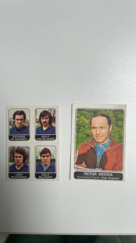 Twee Panini Voetbal Stickers uit 1973, nr 298 en 348, Ophalen of Verzenden