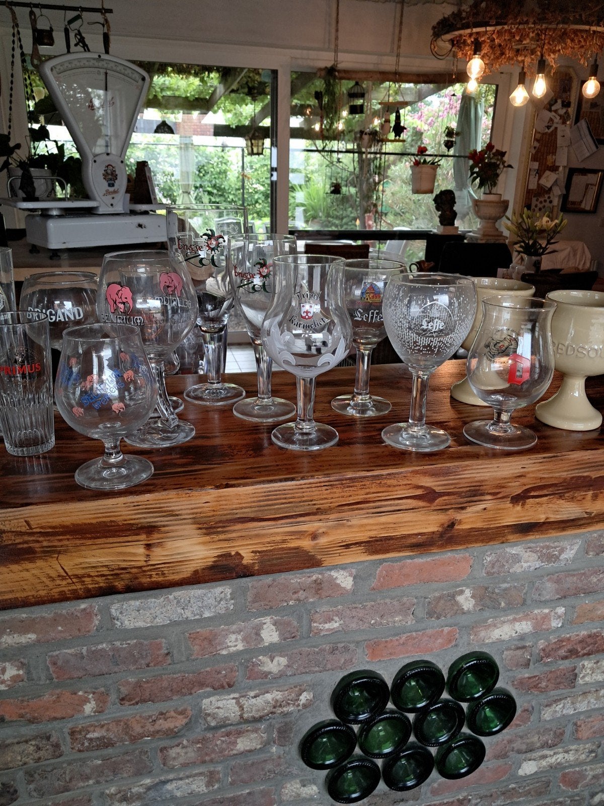 Bierglazen, Enlèvement