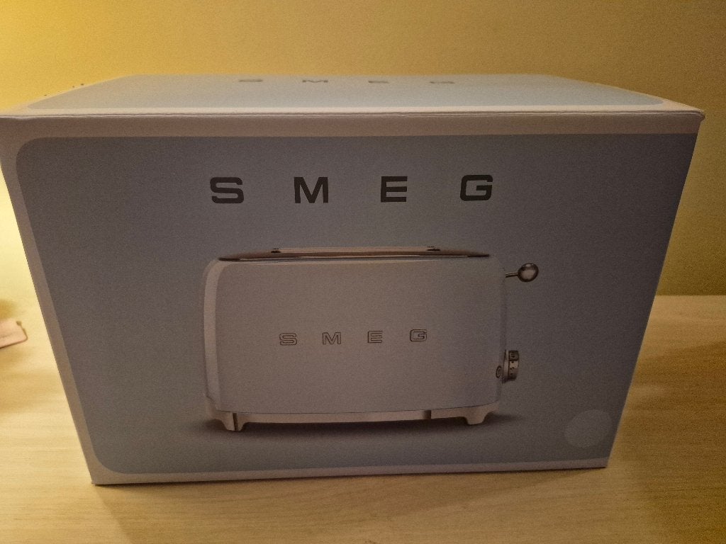 Nouveau grille pain smeg de couleur bleu, Enlèvement ou Envoi, Neuf, Ramasse-miettes amovible