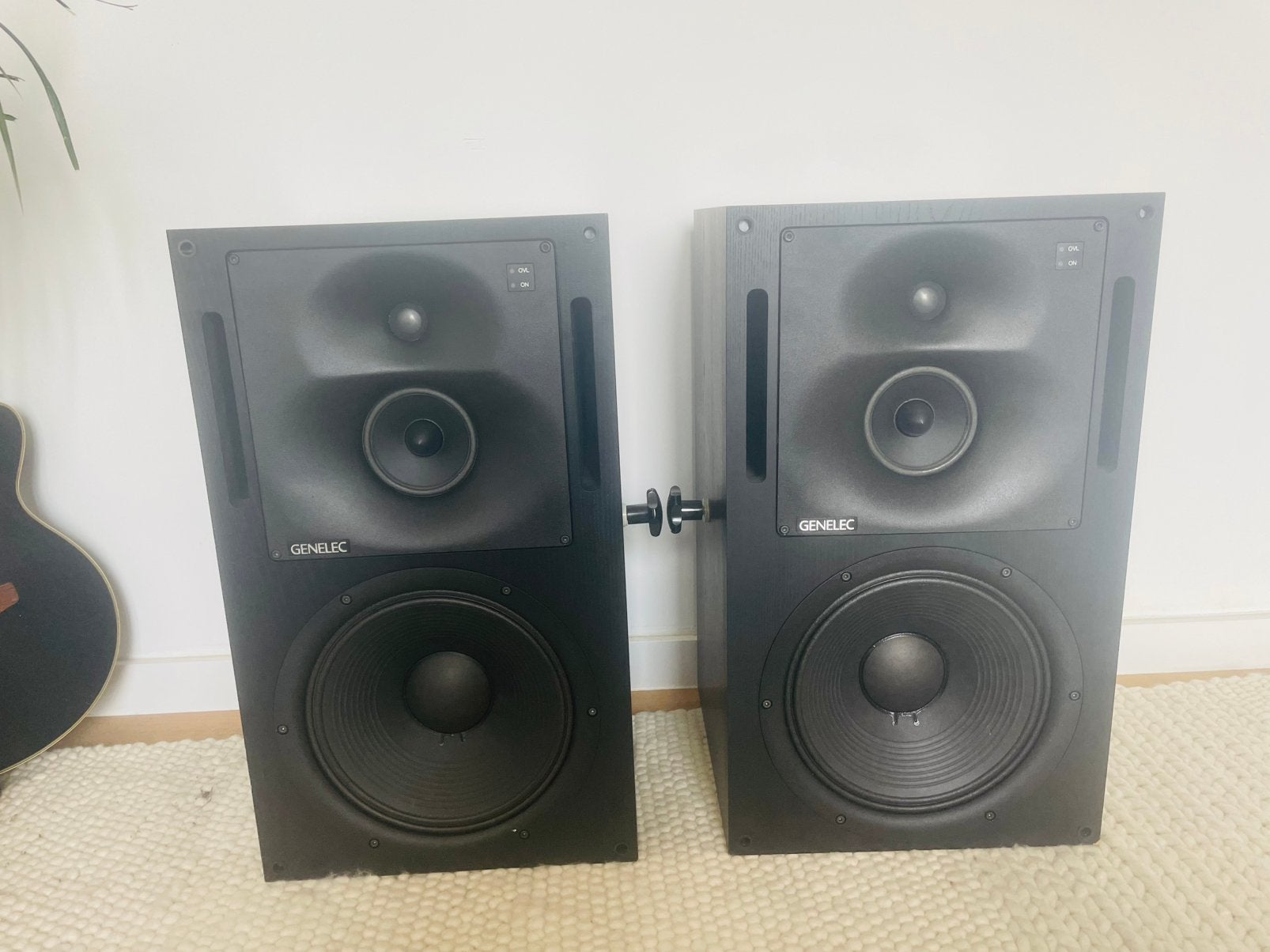 Genelec 1037b, Enlèvement, Comme neuf