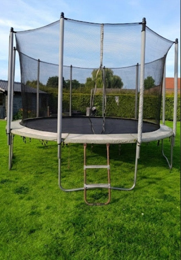 Grand trampoline de 4 mètres de diamètre 20, Enlèvement