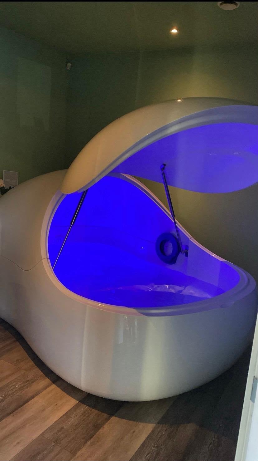 2 floats te koop uit onze salon, Ophalen, Zo goed als nieuw