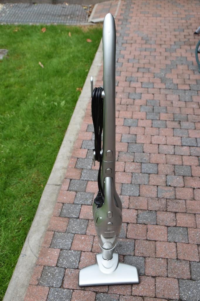 steelstofzuiger 2 in 1 220volt, Elektronische apparatuur, Ophalen, Zo goed als nieuw, Stofzuiger