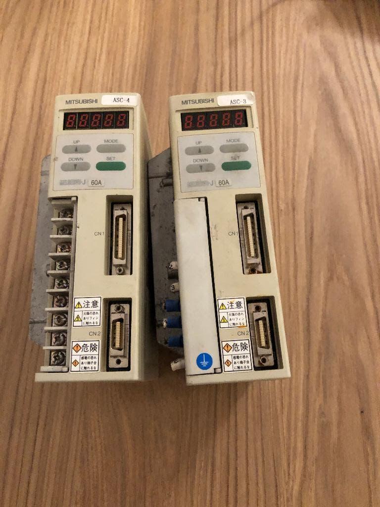 : 2 x Servo Mitsubishi AC modèle MR-J60A, Enlèvement ou Envoi, Utilisé