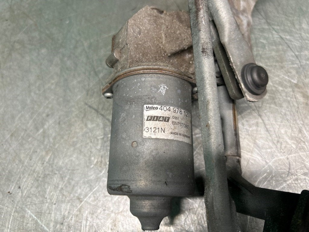 MOTEUR + TRINGLERIE ESSUIE GLACE AVANT Fiat Punto Evo (199), Autos : Pièces & Accessoires, Valeo, Utilisé, 100, rue de Courcelles
75017  Paris, FR