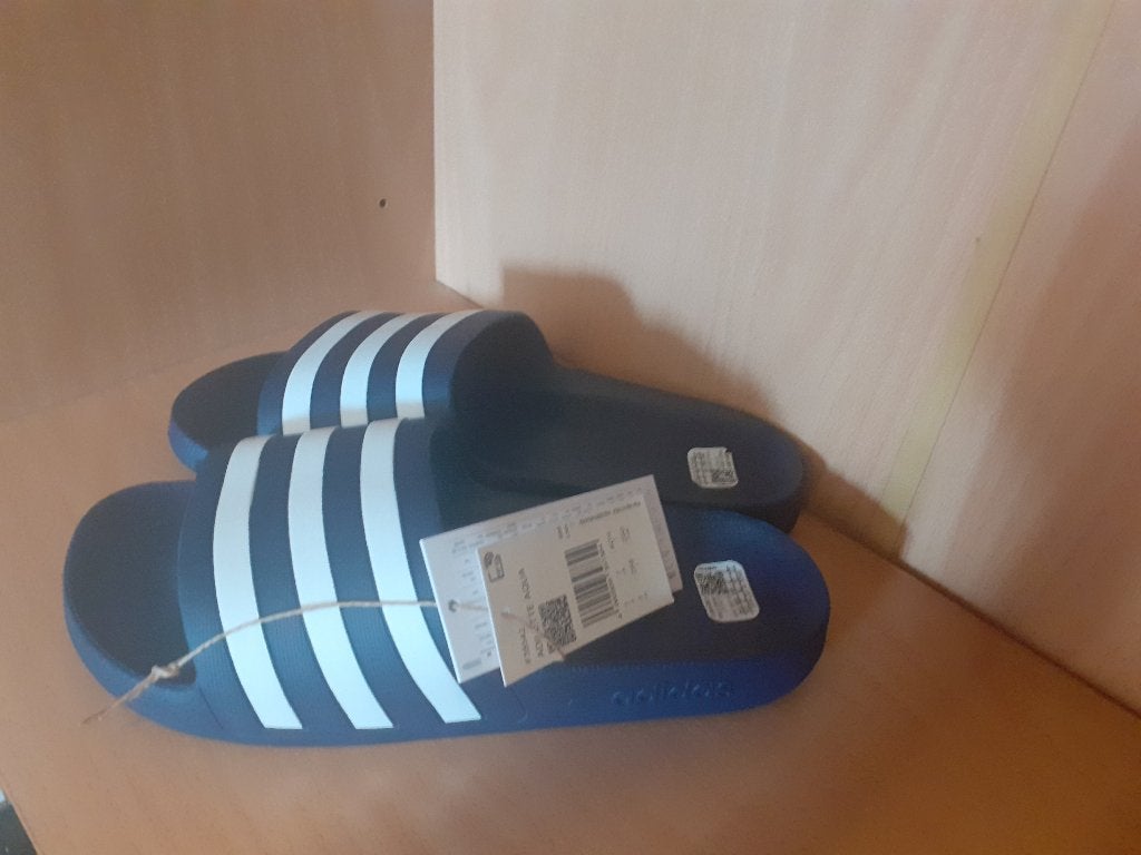 *NIEUW* Adidas slippers 40,5 (Prijs incl. verzending!), Slippers, Blauw, Nieuw, Ophalen of Verzenden