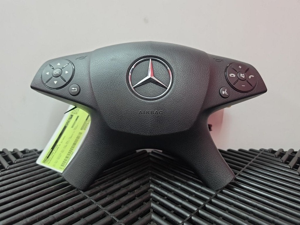 AIRBAG VOLANT Mercedes-Benz C (W204) (|A0008605602|), Autos : Pièces & Accessoires, Mercedes-Benz, Utilisé, Dialog.mb@mercedes-benz.com