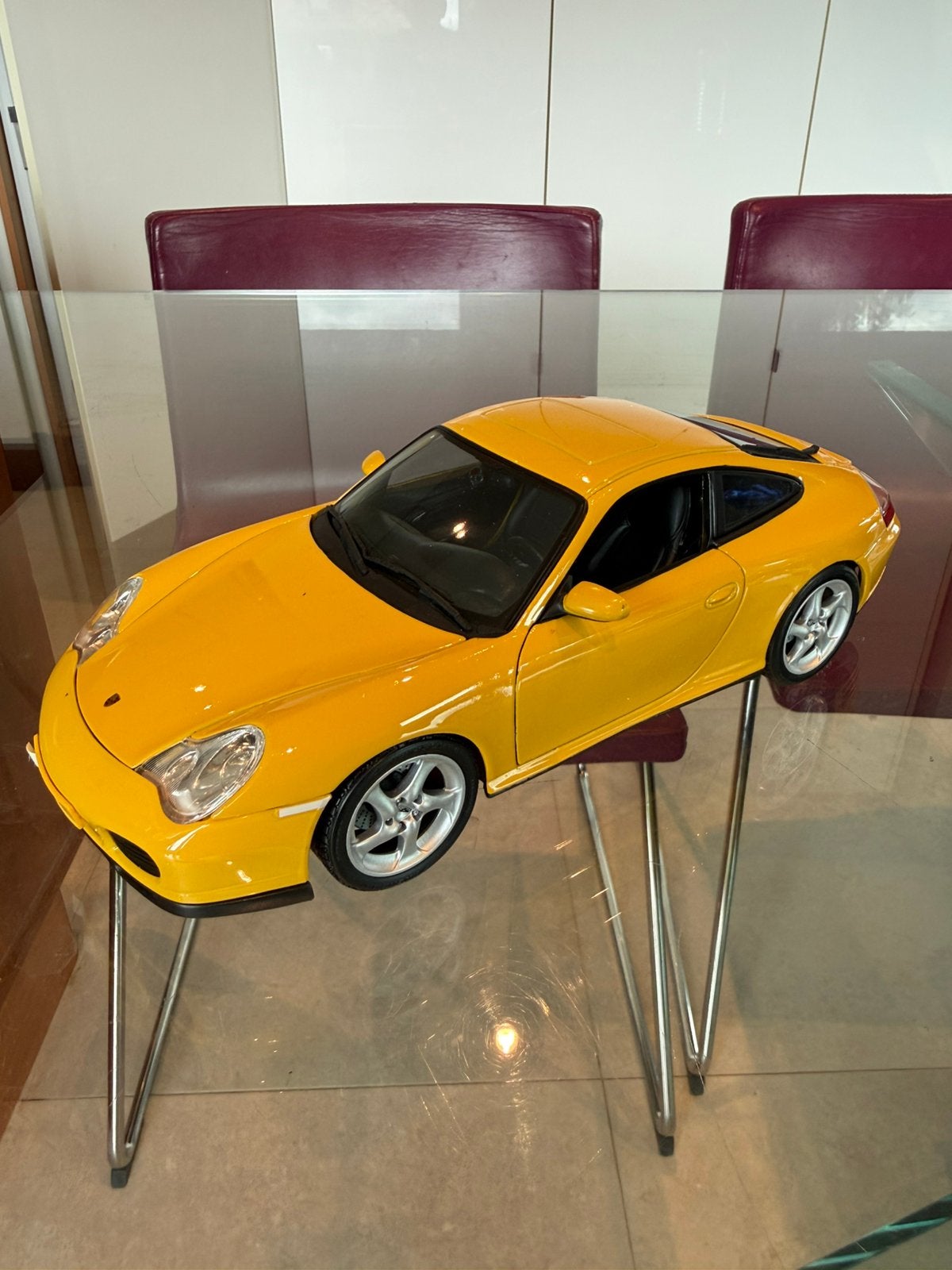 Porsche 911 (996) Carrera 4S - Maisto 1:18, Ophalen of Verzenden, Zo goed als nieuw, Maisto