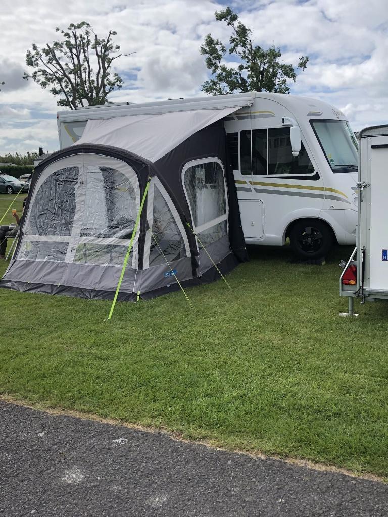 Kampa 280 opblaasbare voortent+ luifel, Ophalen, Zo goed als nieuw, Polyester, Kampa Dometic
