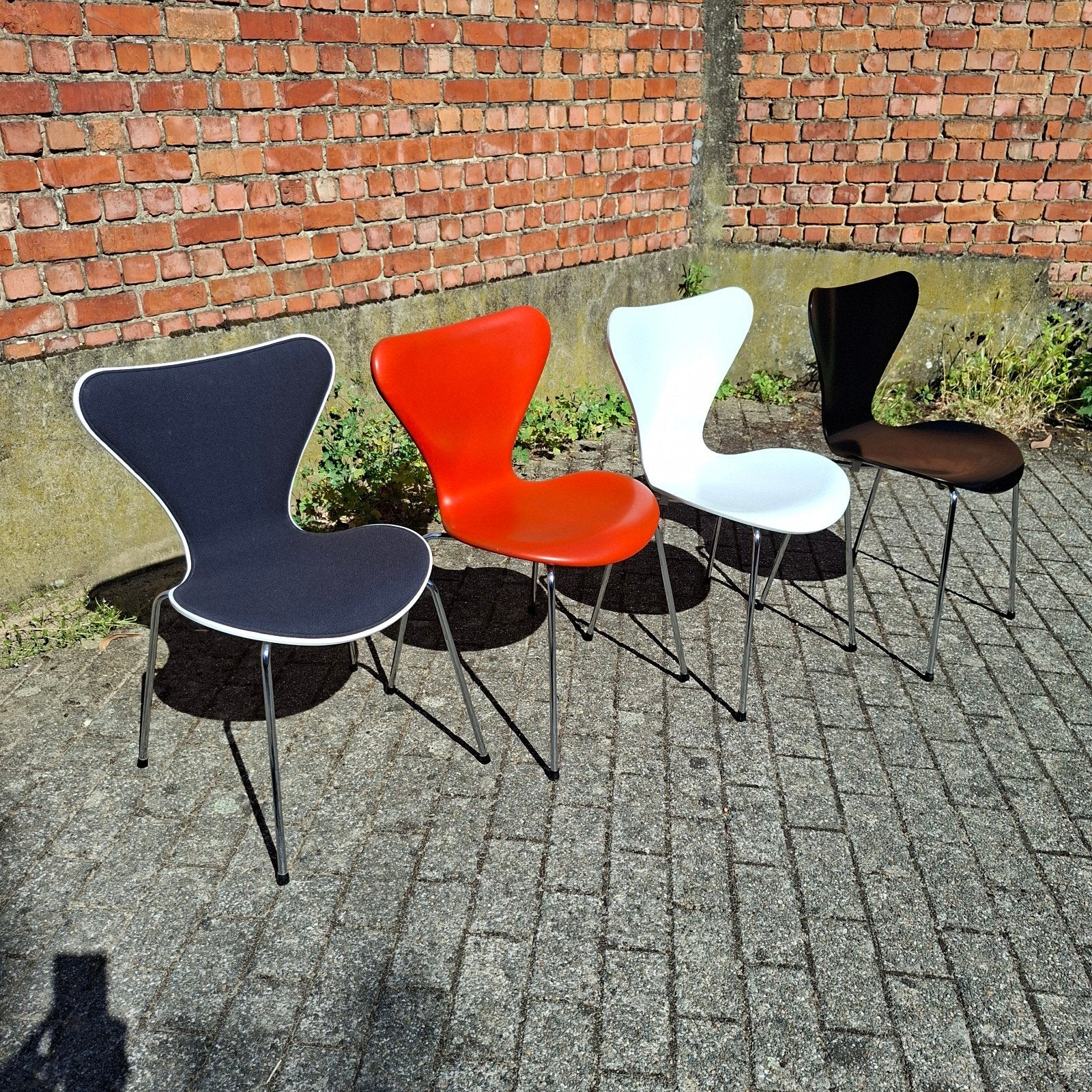 4 chaises série 7 Arne Jacobsen édition Fritz Hansen, Enlèvement