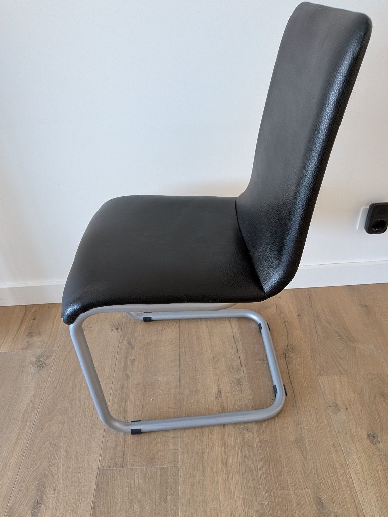 Stoel te geef, Huis en Inrichting, Stoelen, Ophalen, Gebruikt, Zwart, Eén