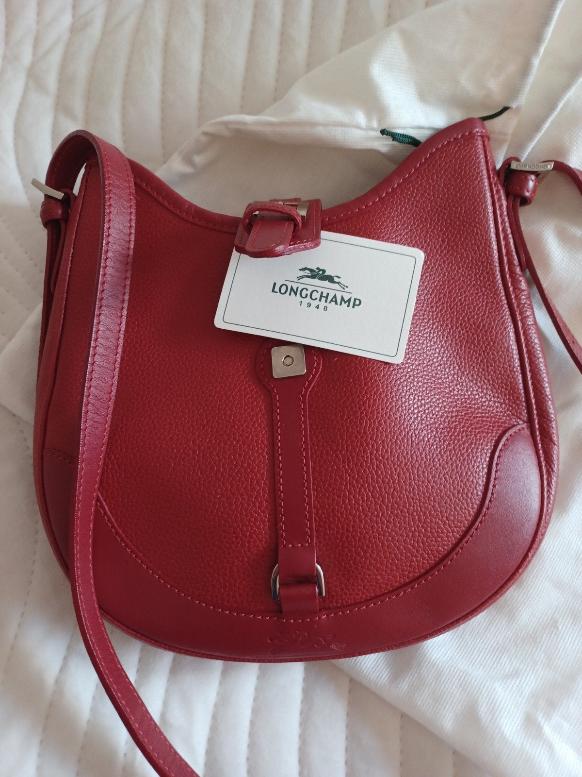 LONGCHAMP Sac rouge foncé siglé, Envoi, Rouge