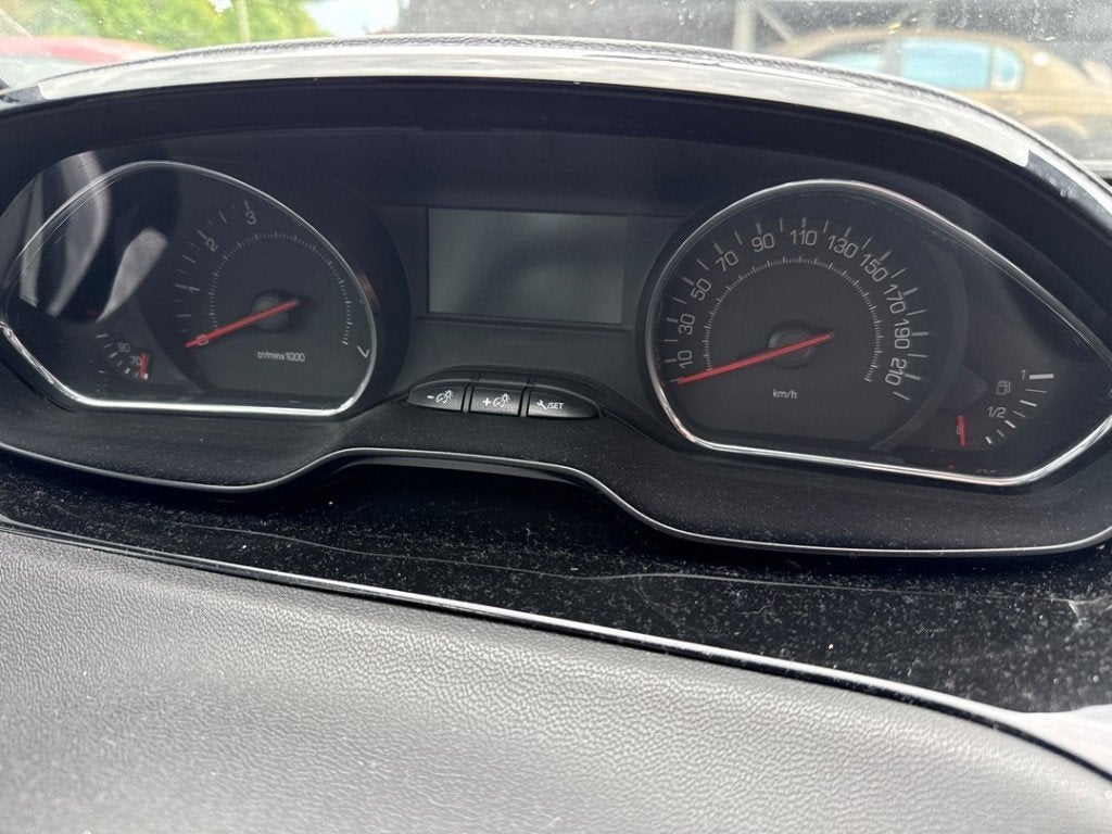 INSTRUMENTS DE BORD Peugeot 208 I (CA / CC / CK / CL), Kontakt-peugeot@peugeot.com, Utilisé, Peugeot Deutschland GmbH, Bahnhofsplatz
65423  Rüsselsheim, DE
