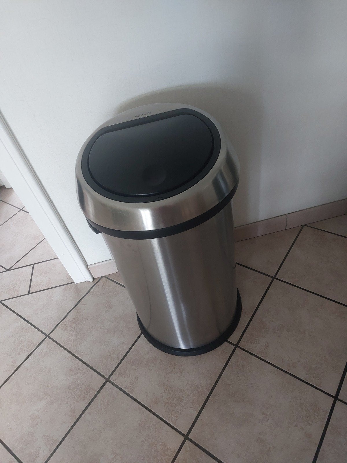Grande poubelle Brabantia, Maison & Meubles, Accessoires pour la Maison | Poubelles, Enlèvement