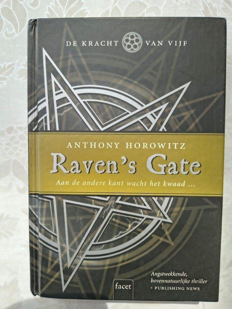 Raven's Gate – De Kracht van Vijf, deel 1 –Anthony Horowitz, Enlèvement ou Envoi, Comme neuf, Anthony Horowitz