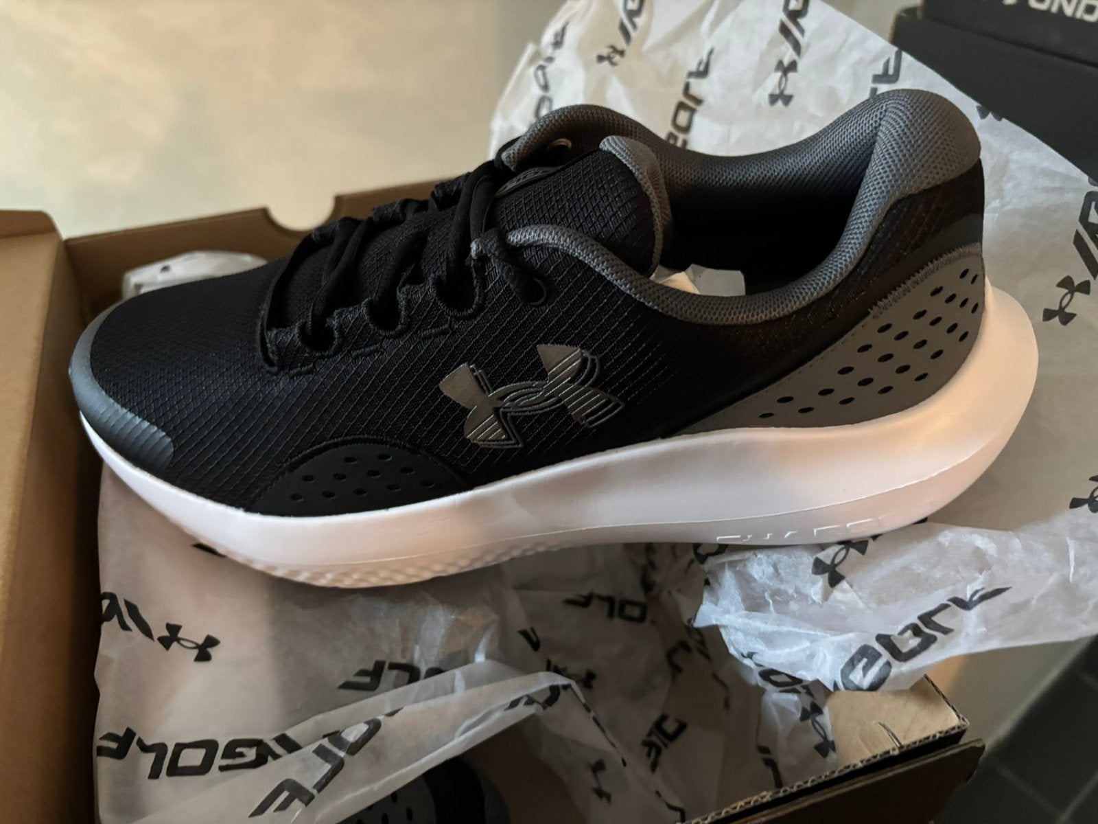 Under Armour Charged schoenen, Kleding | Heren, Schoenen, Ophalen, Nieuw