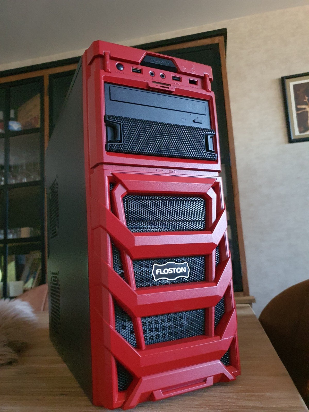 floston desktop custom red i5 8gb ssd+500gb GT620 win11, Ophalen