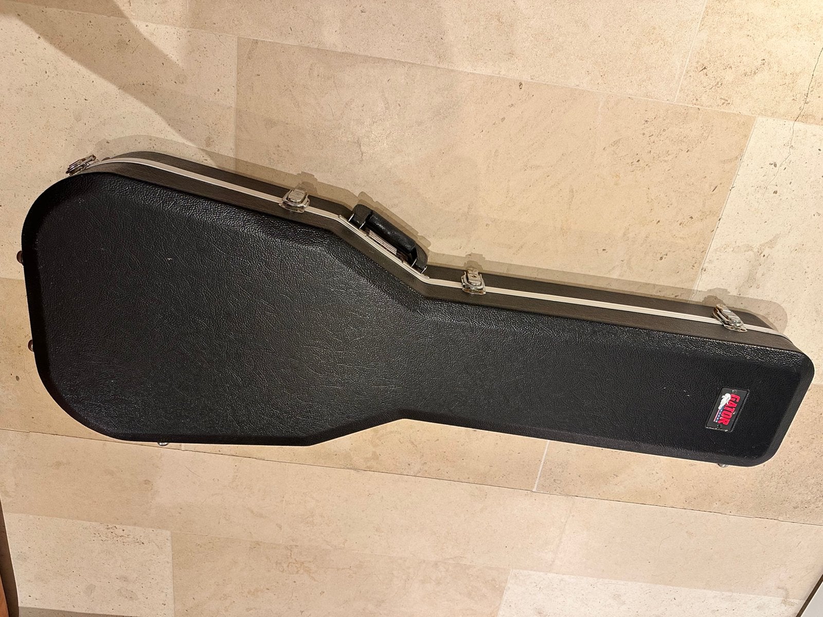 Gator case voor design gibson SG, Musique & Instruments, Boîtiers & Valises, Enlèvement ou Envoi, Utilisé, Guitare électrique