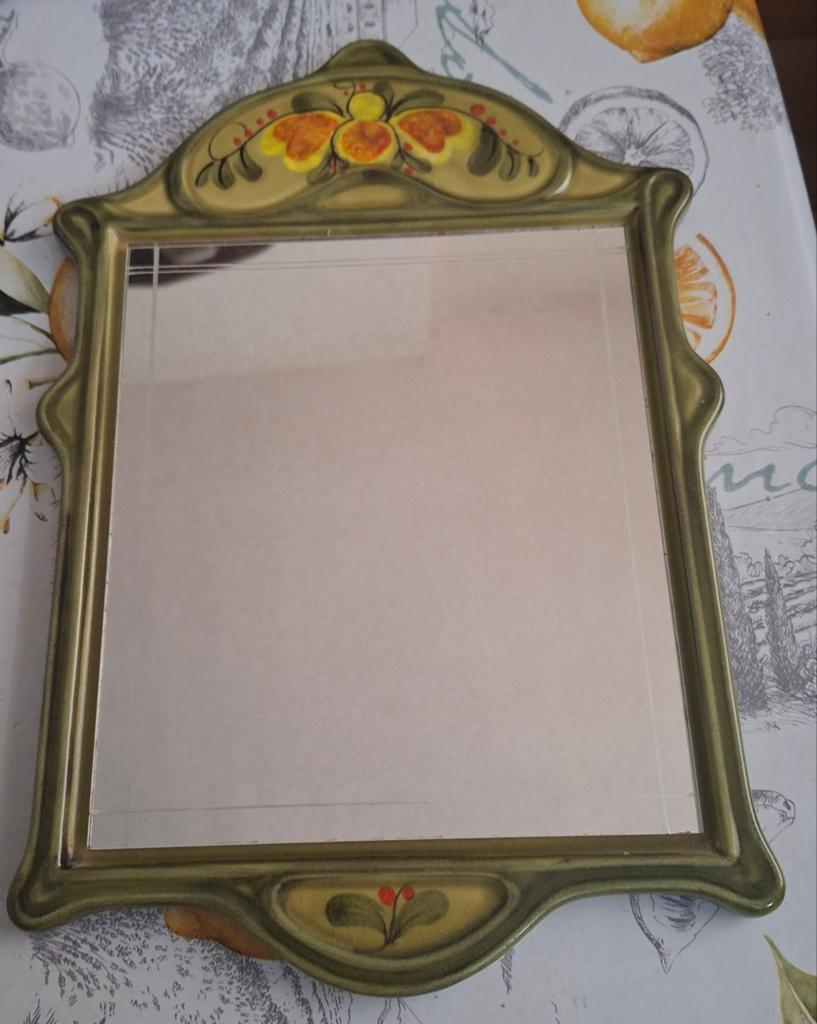 Miroir de la manufacture allemande Schramberger Majolika ., Enlèvement