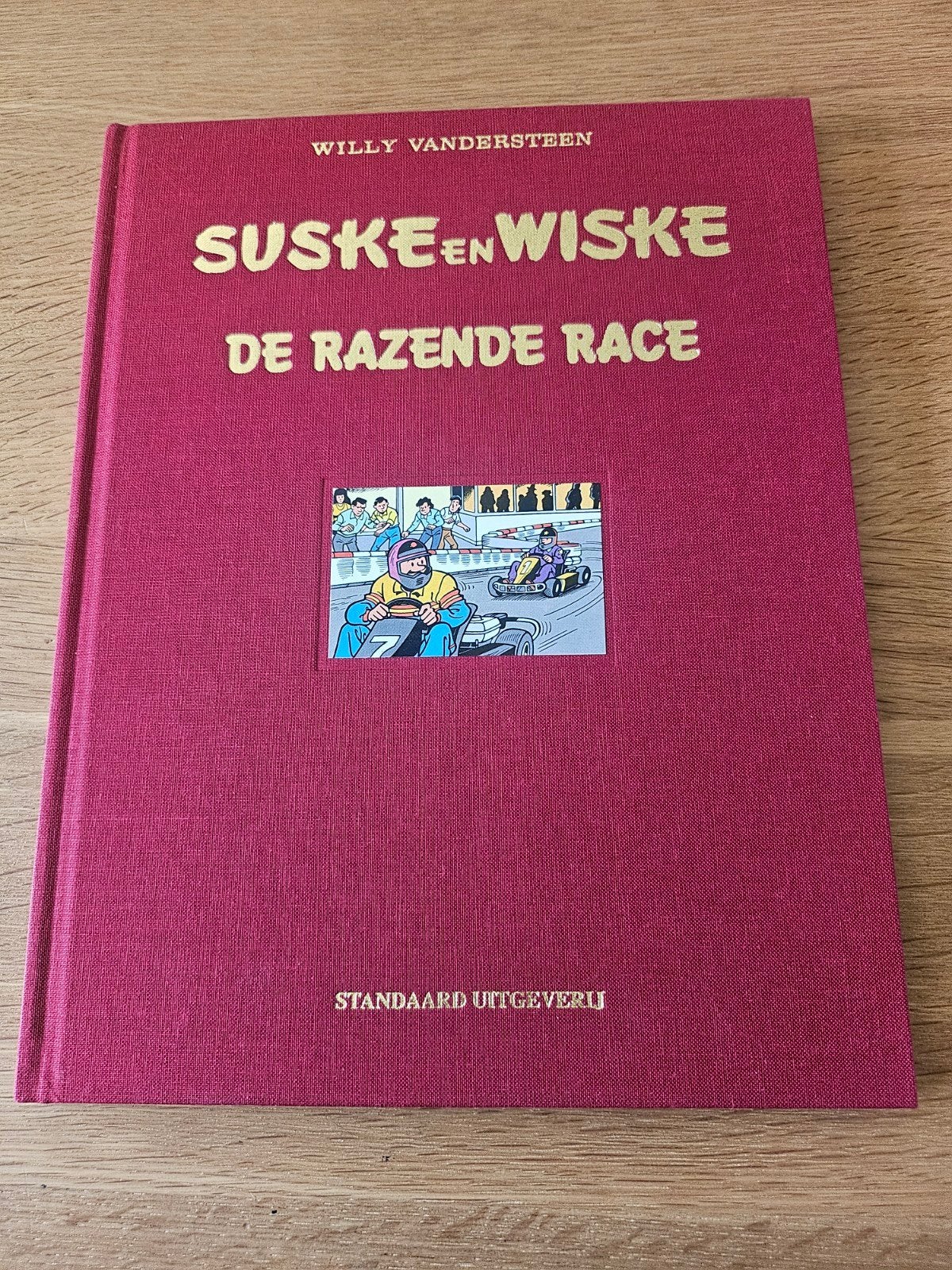 SUSKE EN WISKE   1996   DE RAZENDE RACE  LUXE UITGAVE ROOD L, Eén stripboek, Nieuw, Ophalen of Verzenden, Willy Vandersteen en Paul.Geerts