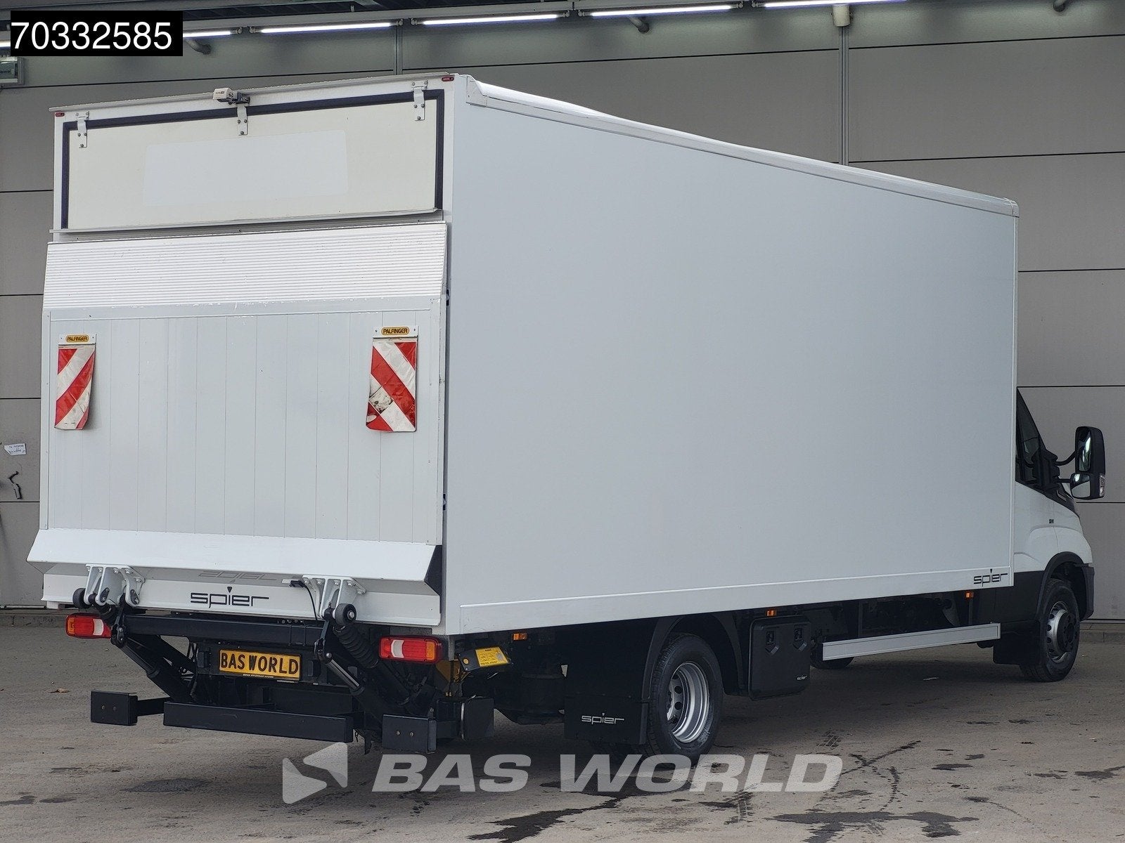 Iveco Daily 72C21 3.0L Automaat 1000KG Laadklep Luchtvering, Auto's, Stof, Gebruikt, Euro 6, 4 cilinders