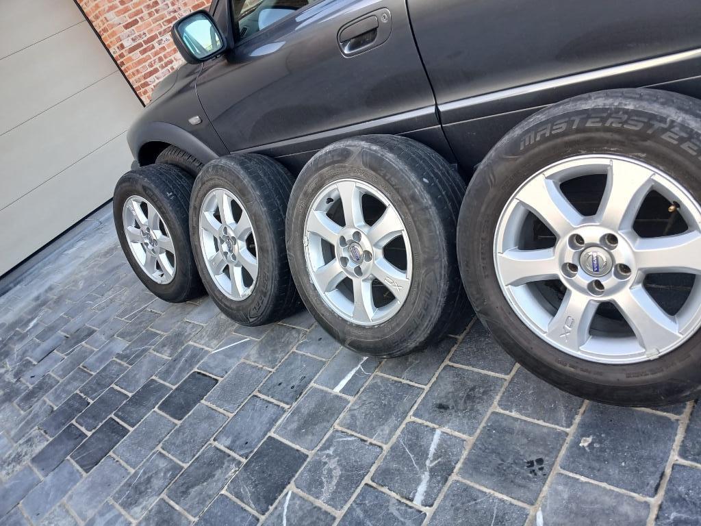 Velgen+banden  Volvo XC70, Ophalen, 16 inch, Band(en), Terreinwagen