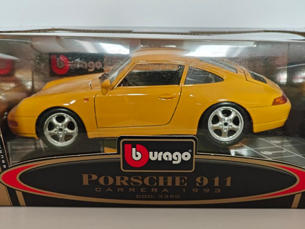 Bburago 1:18 Porsche 911 Carrera 1993 (édition dorée), Hobby & Loisirs créatifs, Voitures miniatures | 1:18, Enlèvement ou Envoi