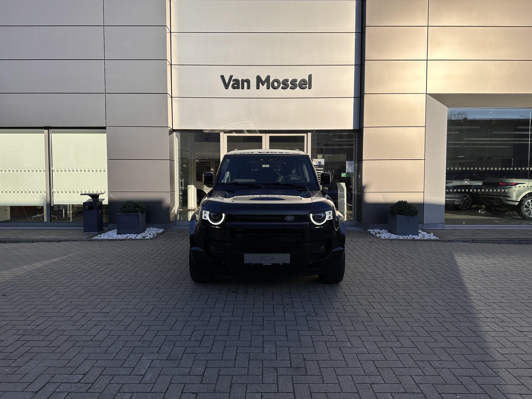 Land Rover Defender 110 D250 X-Dynamic SE AWD Auto. 25.5MY, Autos, 250 ch, Achat, 5 portes, Automatique