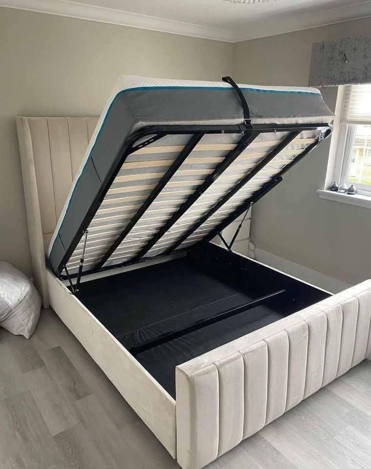 Tweepersoonsbed met matras en hoofdbord, Huis en Inrichting, Slaapkamer | Bedden, Verstelbaar, Verzenden, 140 cm, Crème