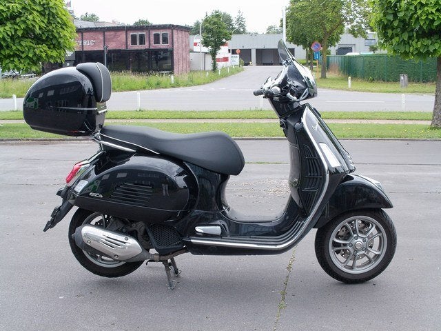 vespa gts 125 cc  "nieuwstaat", Motos, Motos | Piaggio, Scooter, Entreprise, Neuf, 1 cylindre